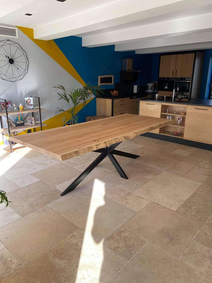 Table en chêne massif fait main par artisan bois massif Vaucluse